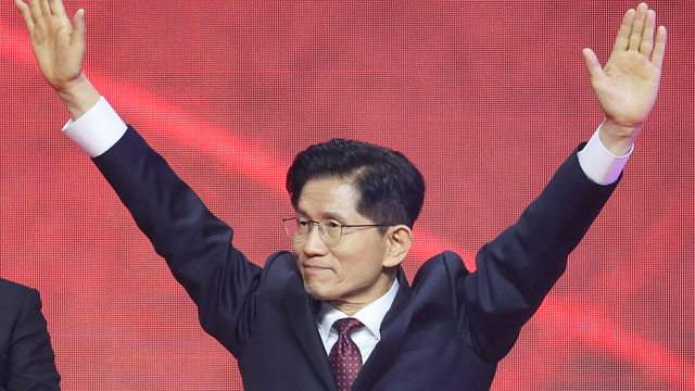 [속보] 김문수, 국민의힘 21대 대통령 선거 후보로 <br>선출