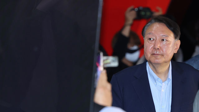 ‘尹 공개 행보’에 화들짝 놀란 국민의힘<br>…“이걸 어찌할까?”