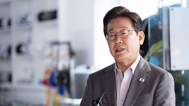 [속보] 이재명 “기재부 분리·기후에너지부 신설…<br>웬만하면 기존 부처 손대지 않을 것”