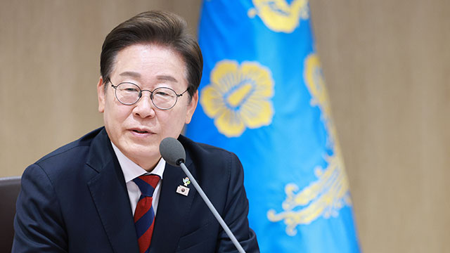 [속보] ​이 대통령, 한남동 관저 머물기로…청와대 이전 전까지 사용