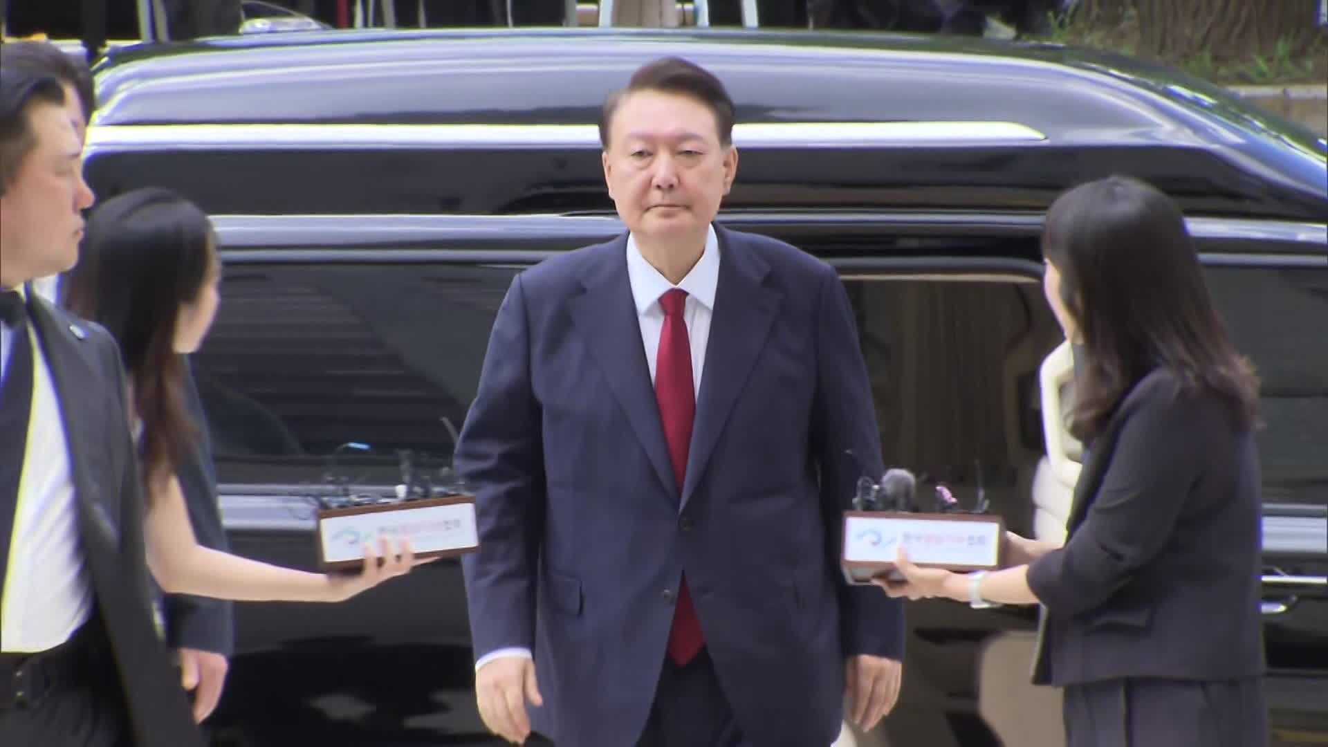 김건희 특검, 尹 체포영장 청구<br>…통일교 전 간부 구속기로