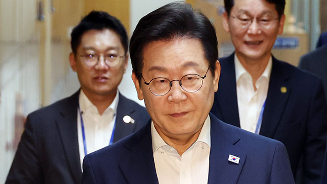 [속보] 이 대통령 “온실가스 감축 목표 달성, <br>전기요금 오를 수밖에”