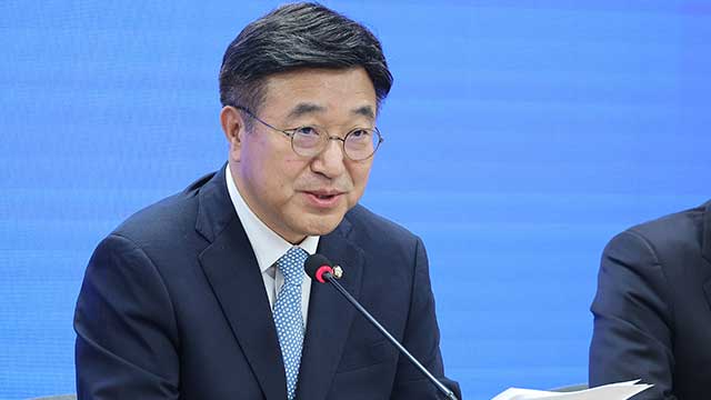윤호중 “단일화 둘러싼 국민의힘 상황, 한 편의 막장 사기극”