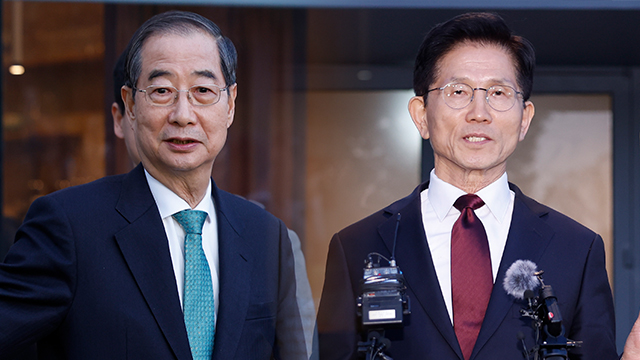 김문수-한덕수 2차 단일화 실무 협상도 결렬…<br>‘역선택 방지 조항’ 이견 못 좁혀
