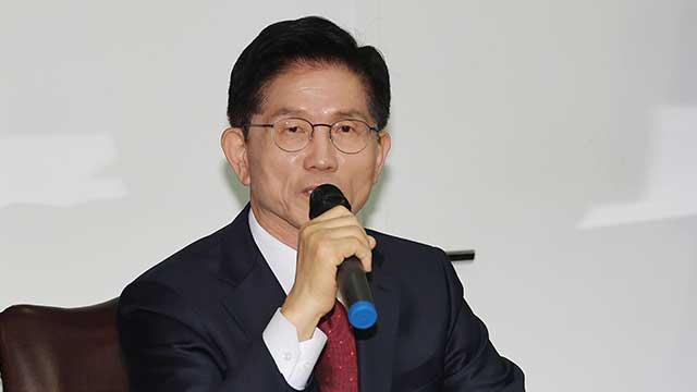 김문수 “기초연금, 하위 50% 노인에 월 40만 원 지급…요양병원 간병비 지원”