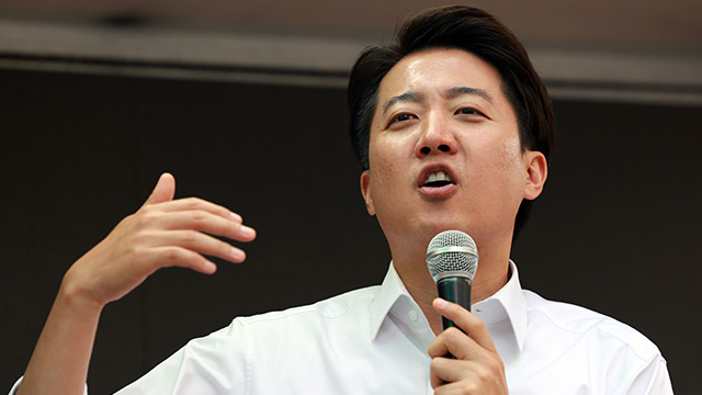 민주당, 이준석 후보 경찰에 고발…“도 넘은 혐오 발언·허위사실 공표”